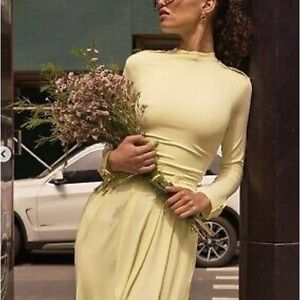 Zara White Cable Accessory